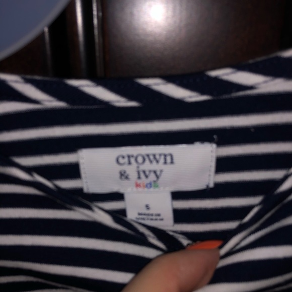Crown & Ivy Pullover Top - Picture 3 of 4